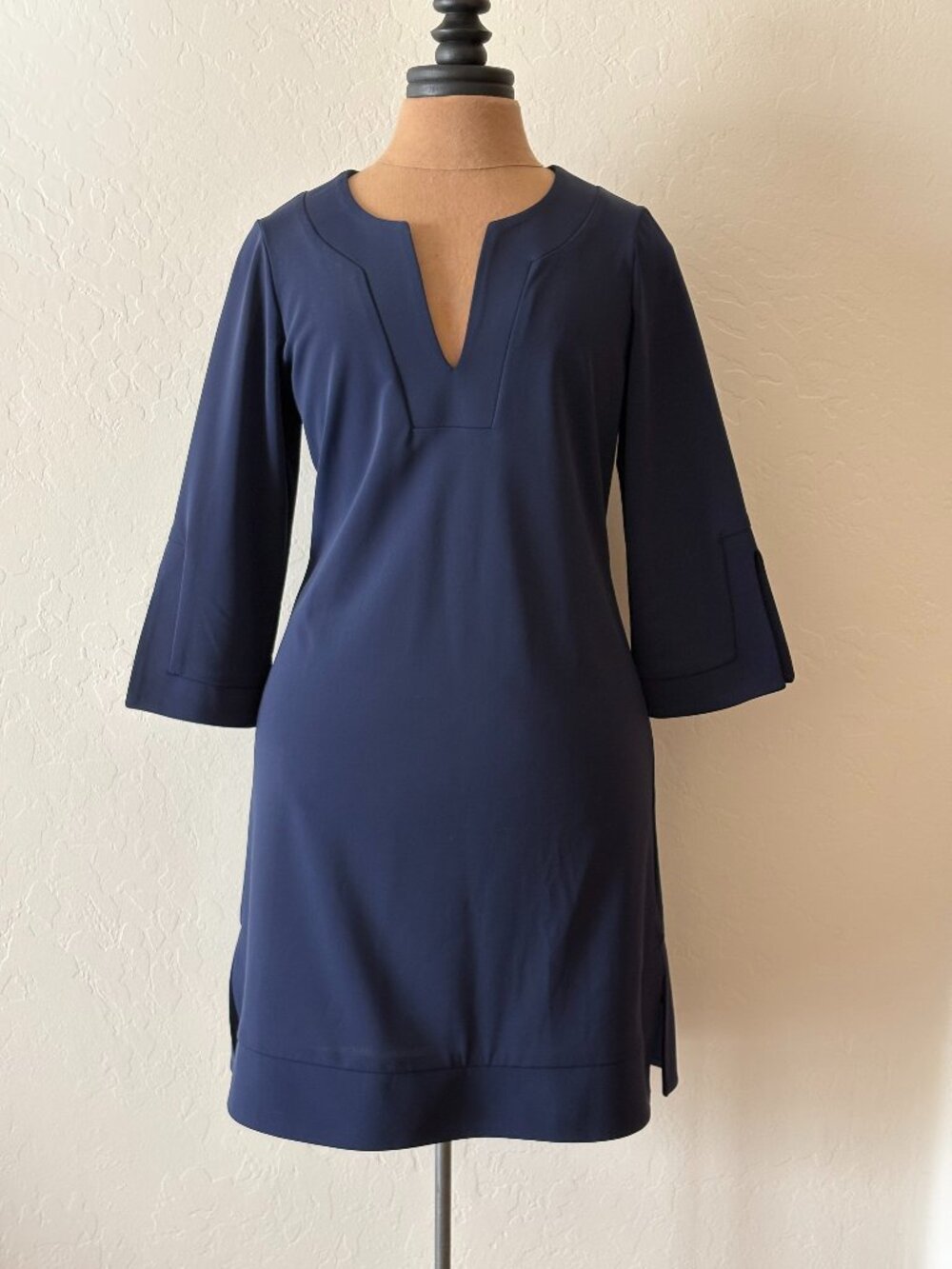 NEW Jude Connally Dress. Size S. Navy. NWT.